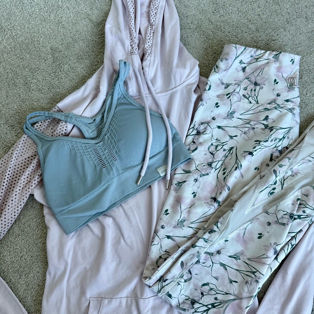 Marika Ellie Activewear - 3 Piece Set (1 blouse, 1 bra, 1 legging)